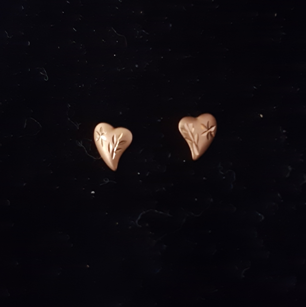 Heart shaped earrings - 14K gold